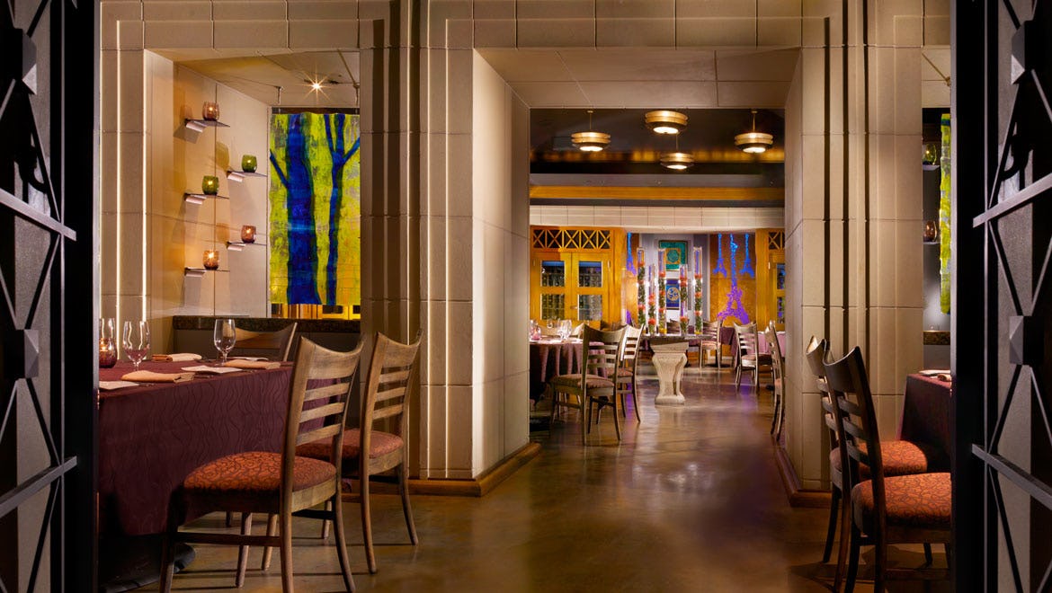 Noé Restaurant & Bar