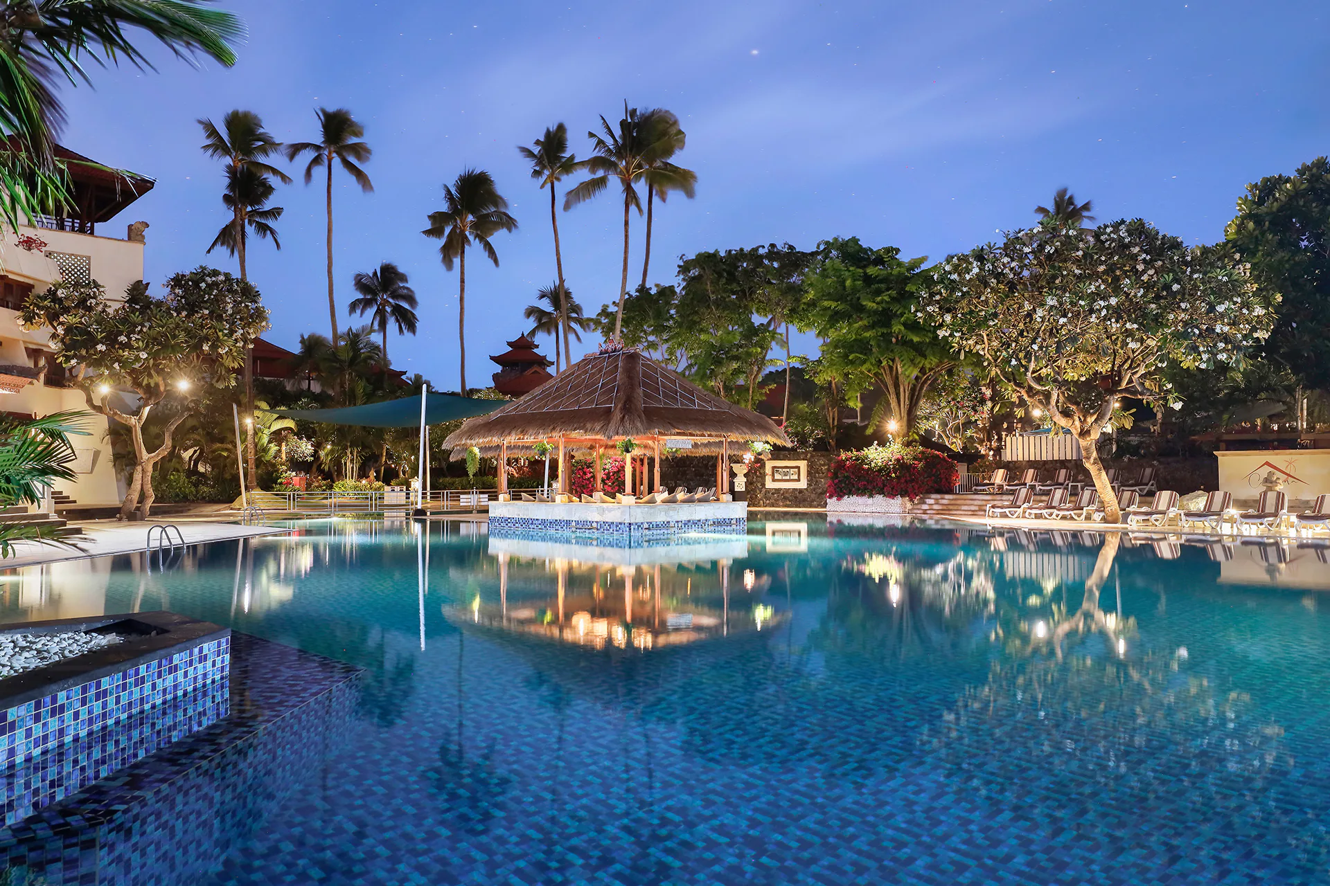 Pool Bar