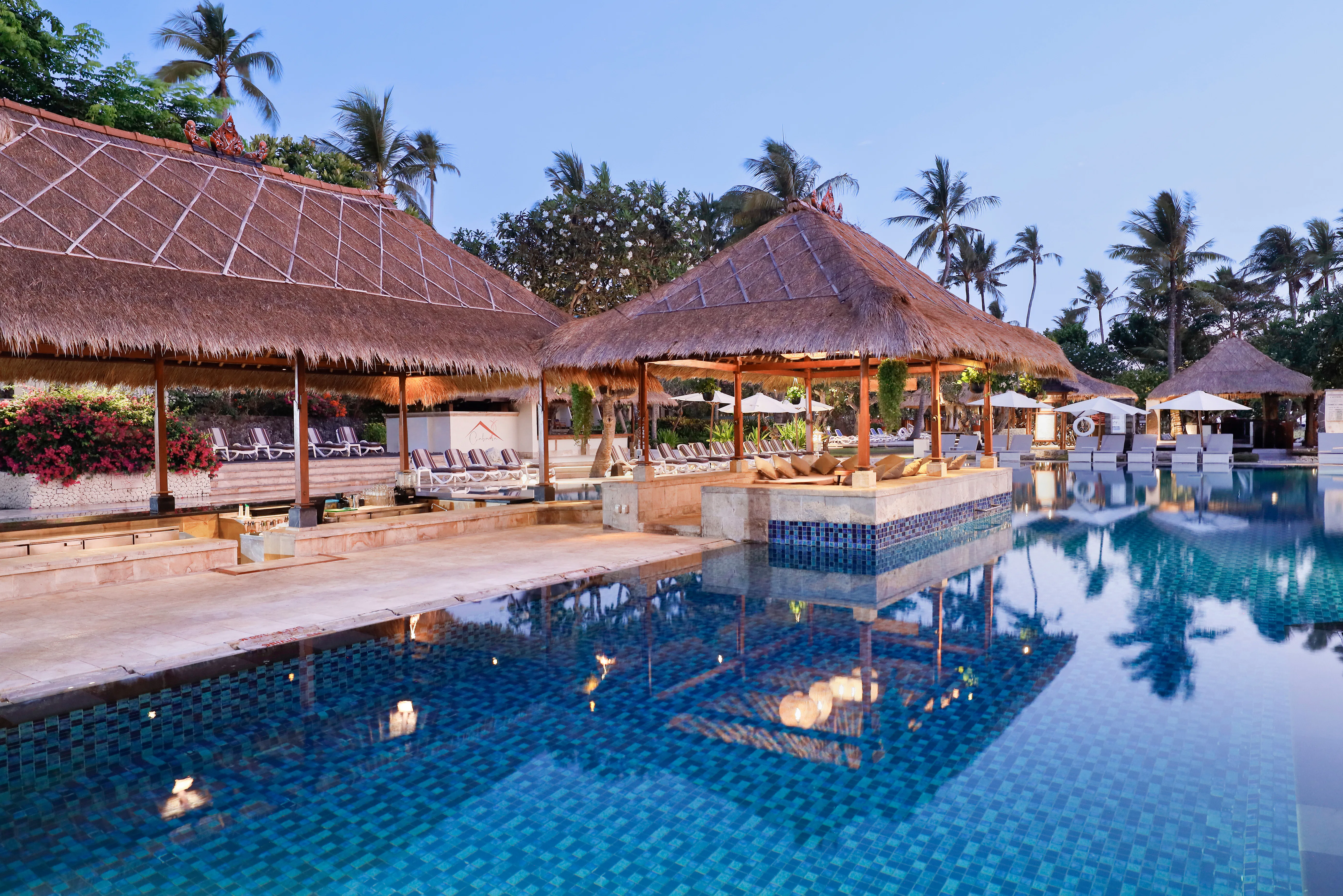 Pool Bar