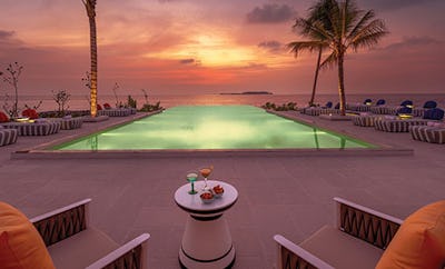 The Swing Bar (Pool Bar)