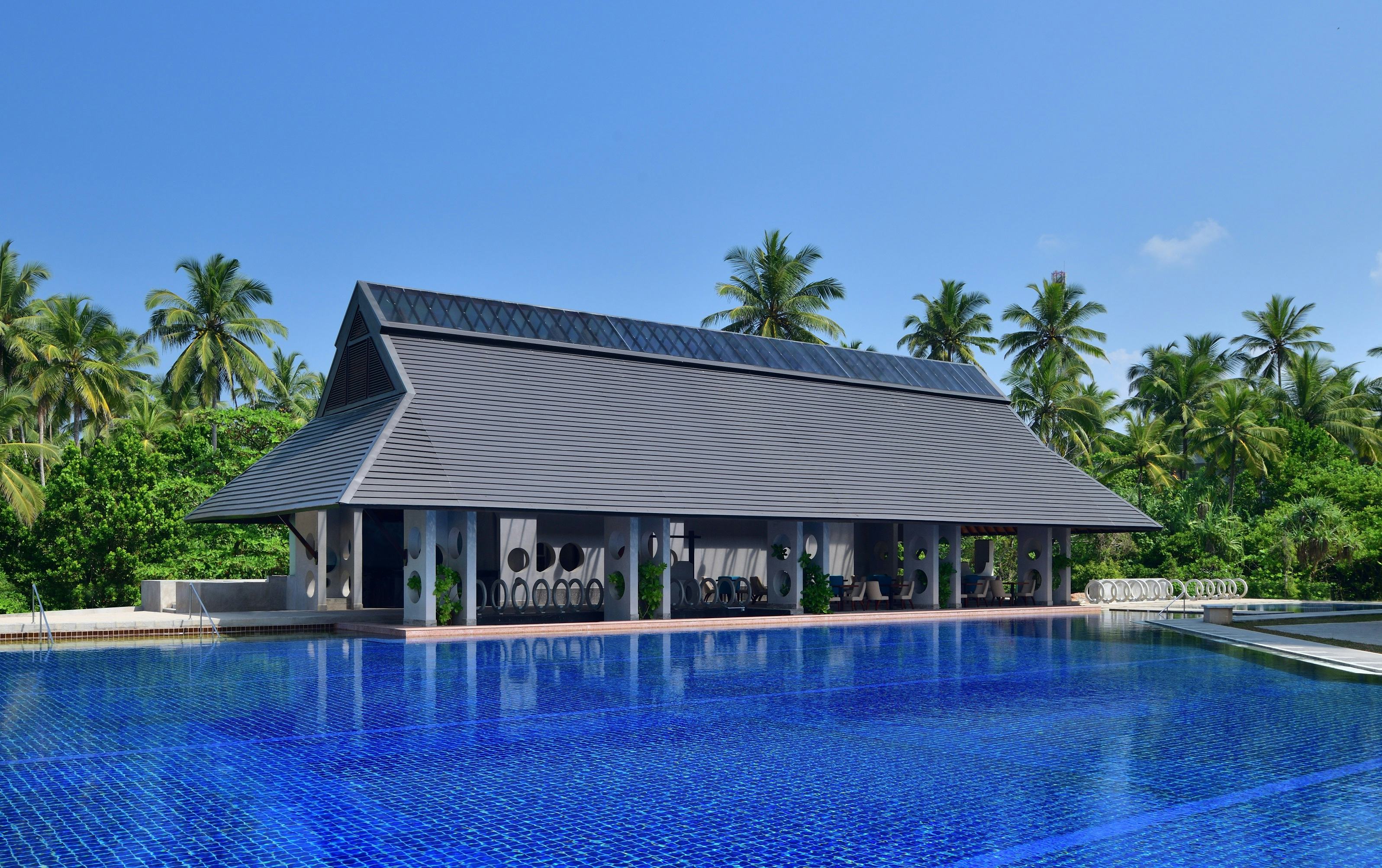 Olive Restaurant & Pool Bar