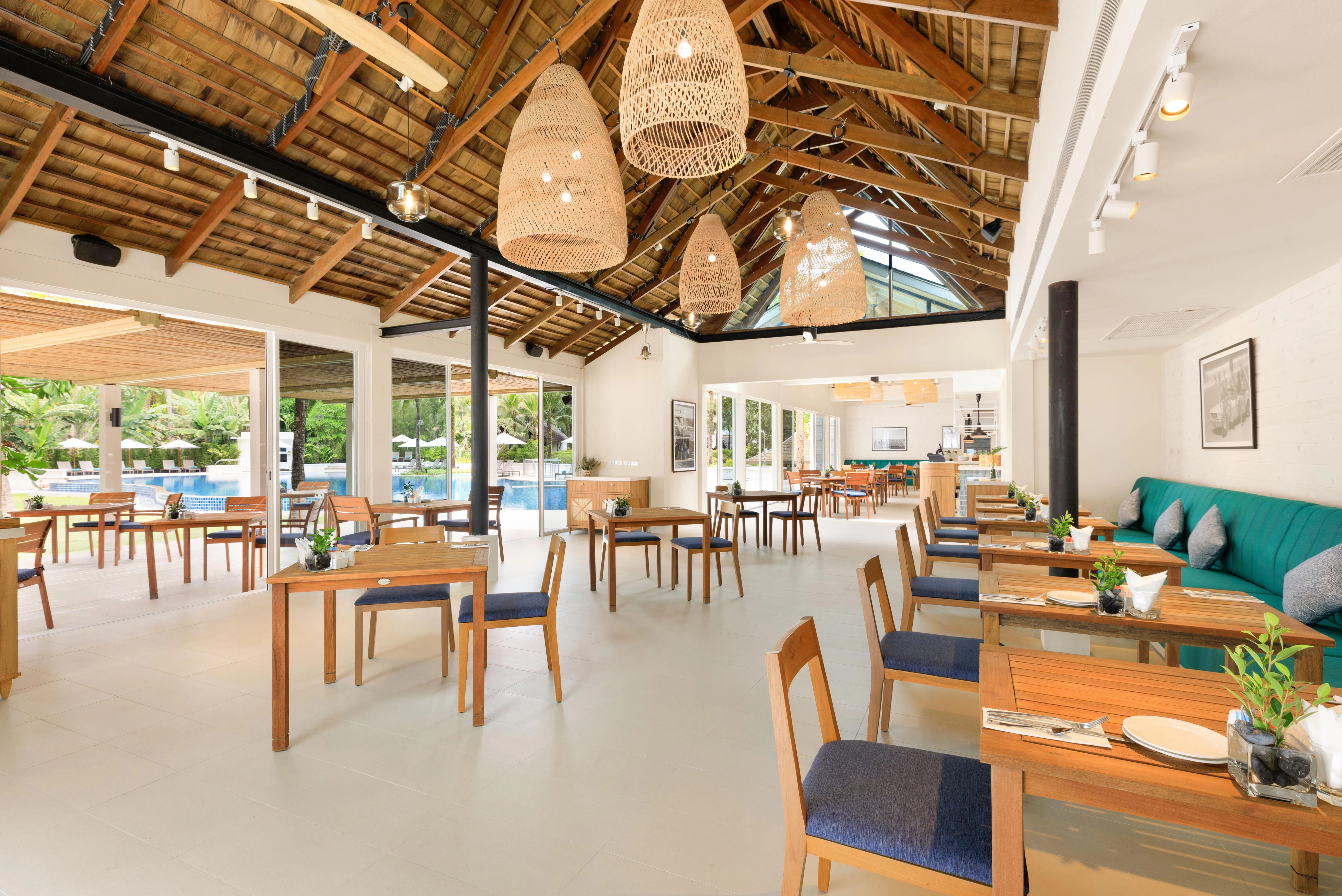 Edgewater Restaurant and Bar