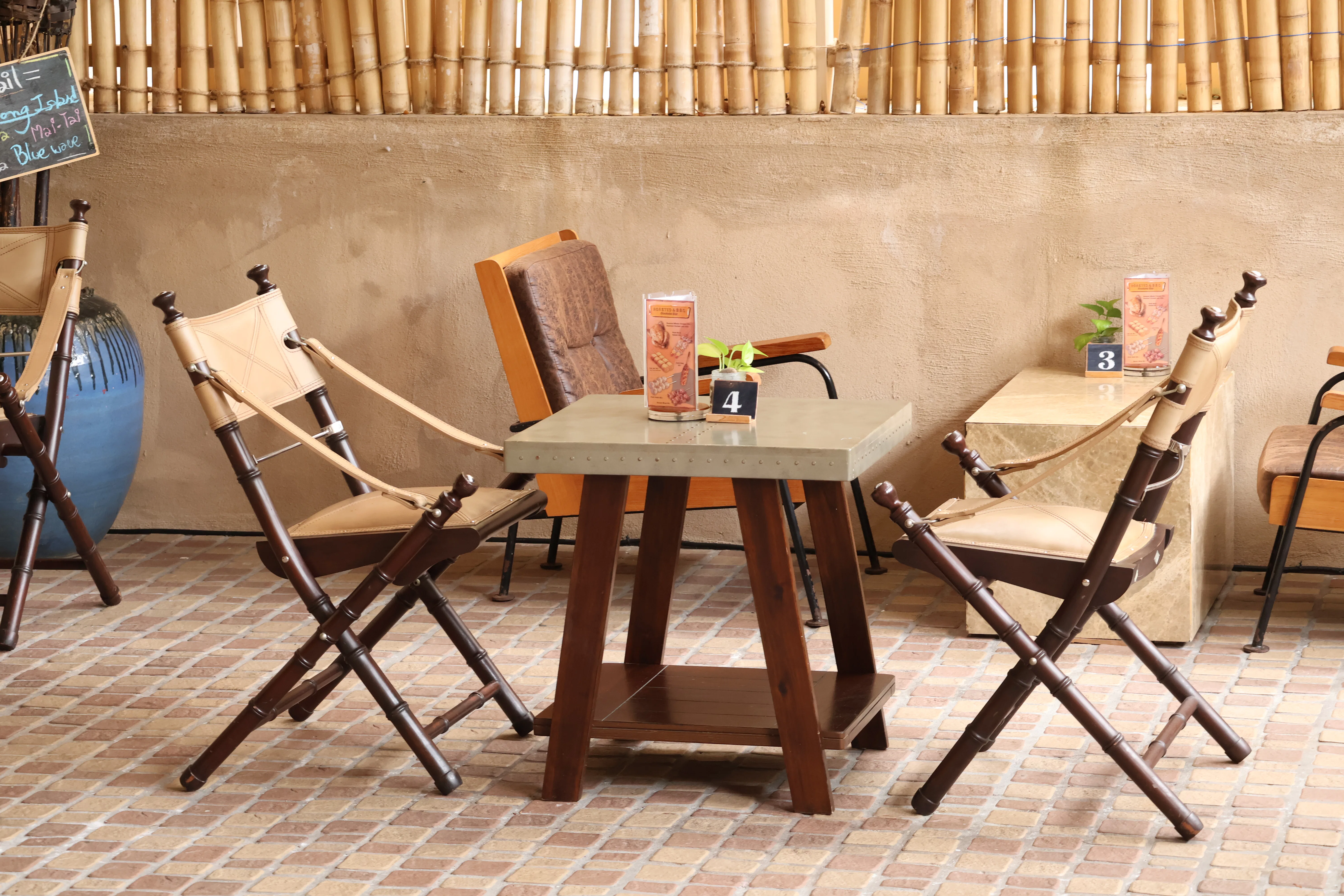 Boottata Bar and Restaurant