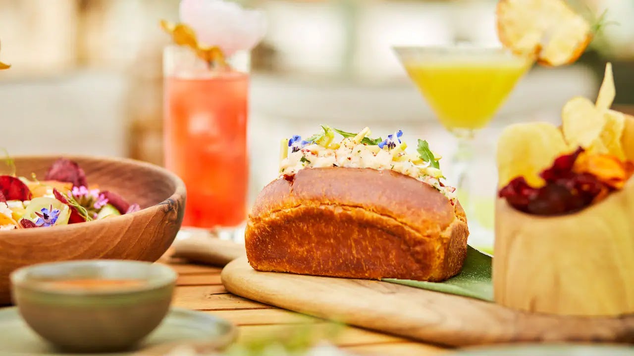 Pavillon Terrace & Pool