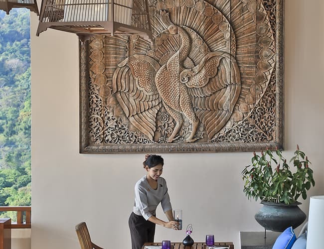 THE BANYAN TREE POOLSIDE CAFE