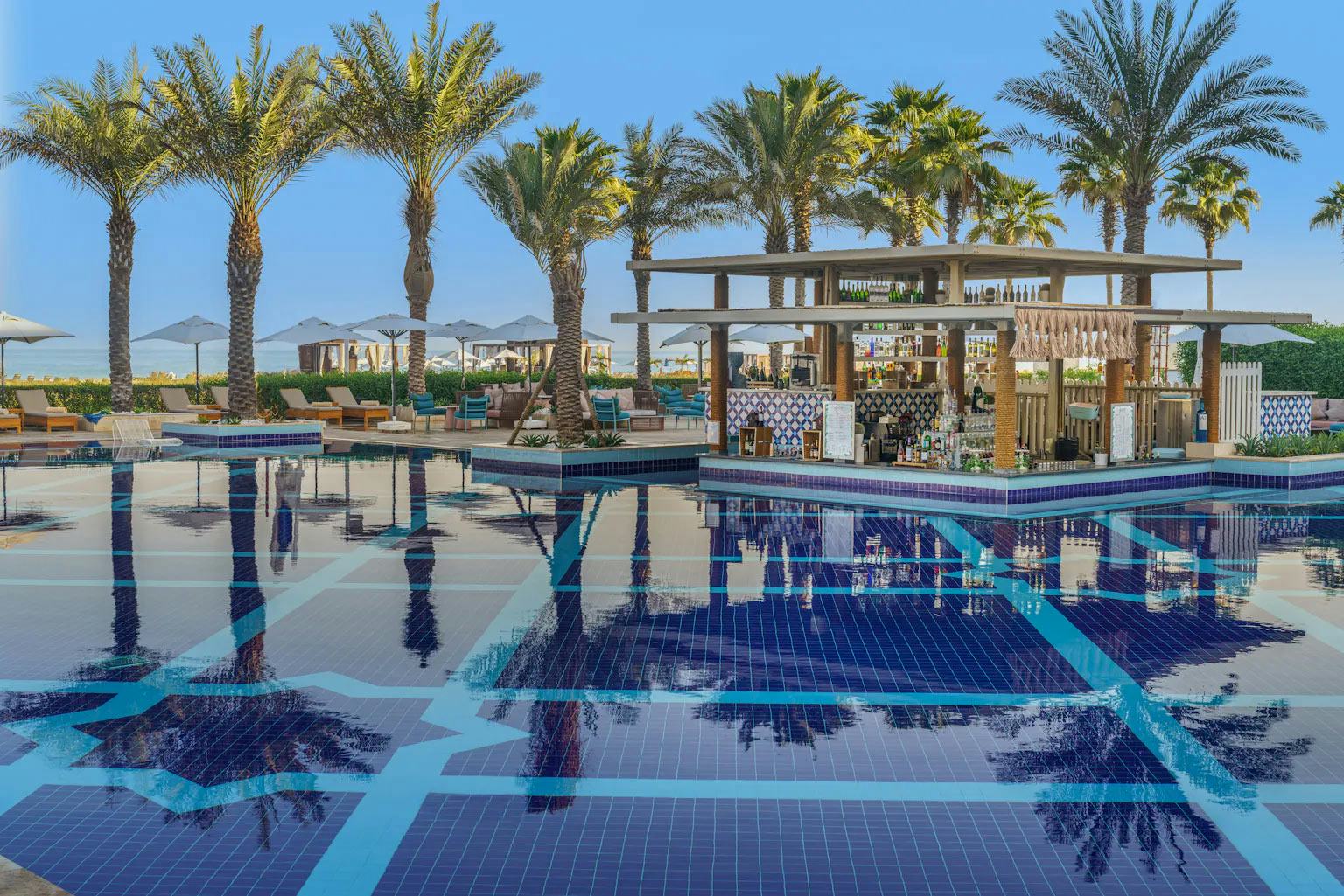 POOL BAR - HIGHLIGHTS