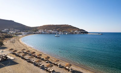 Pura Vida Beach Club – Beachside Escape