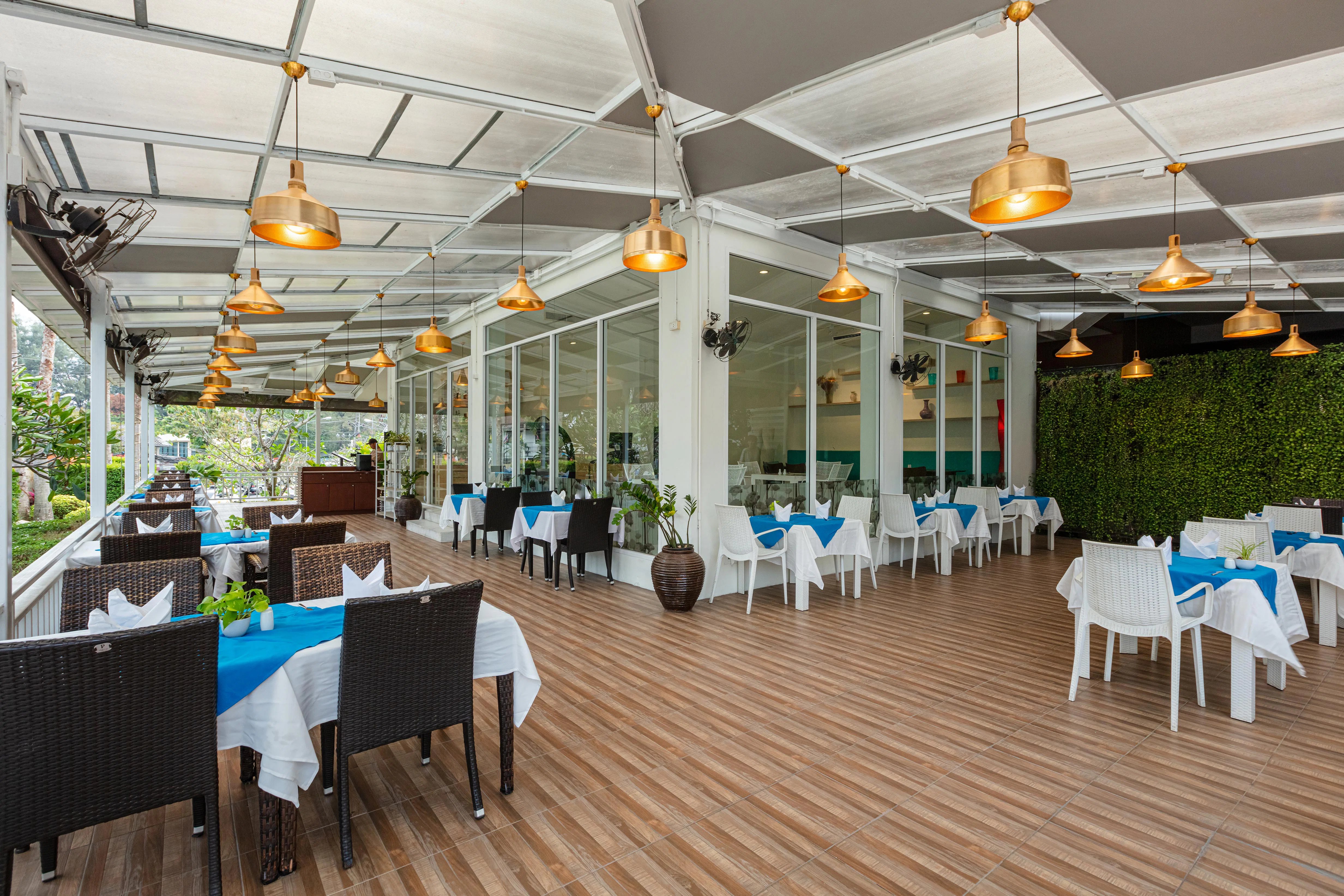 White Palm Coffee & Restaurant