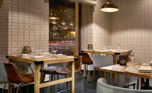 Entremuros Restaurant