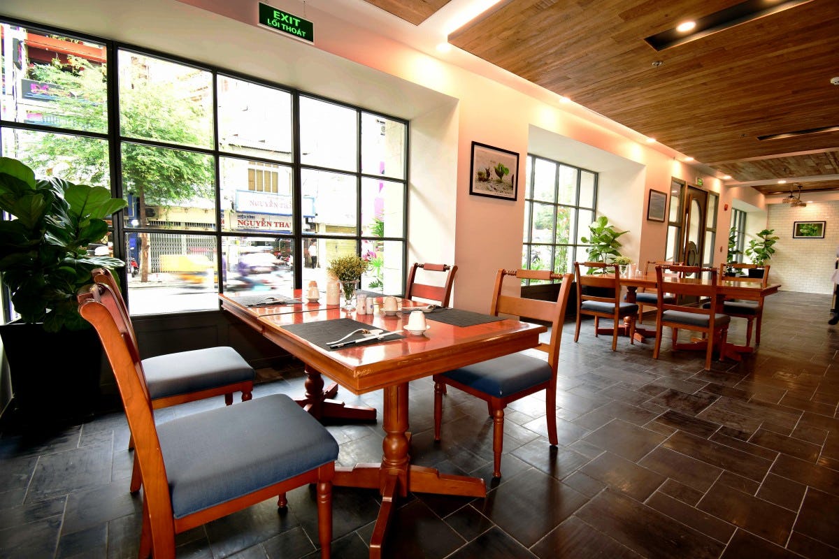 CUNG DINH – HOANG SA RESTAURANT