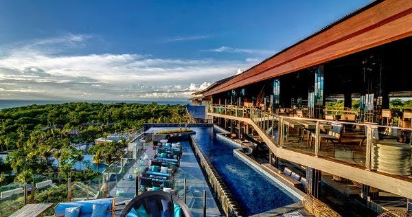 Unique Roof Top Bar and Restaurant