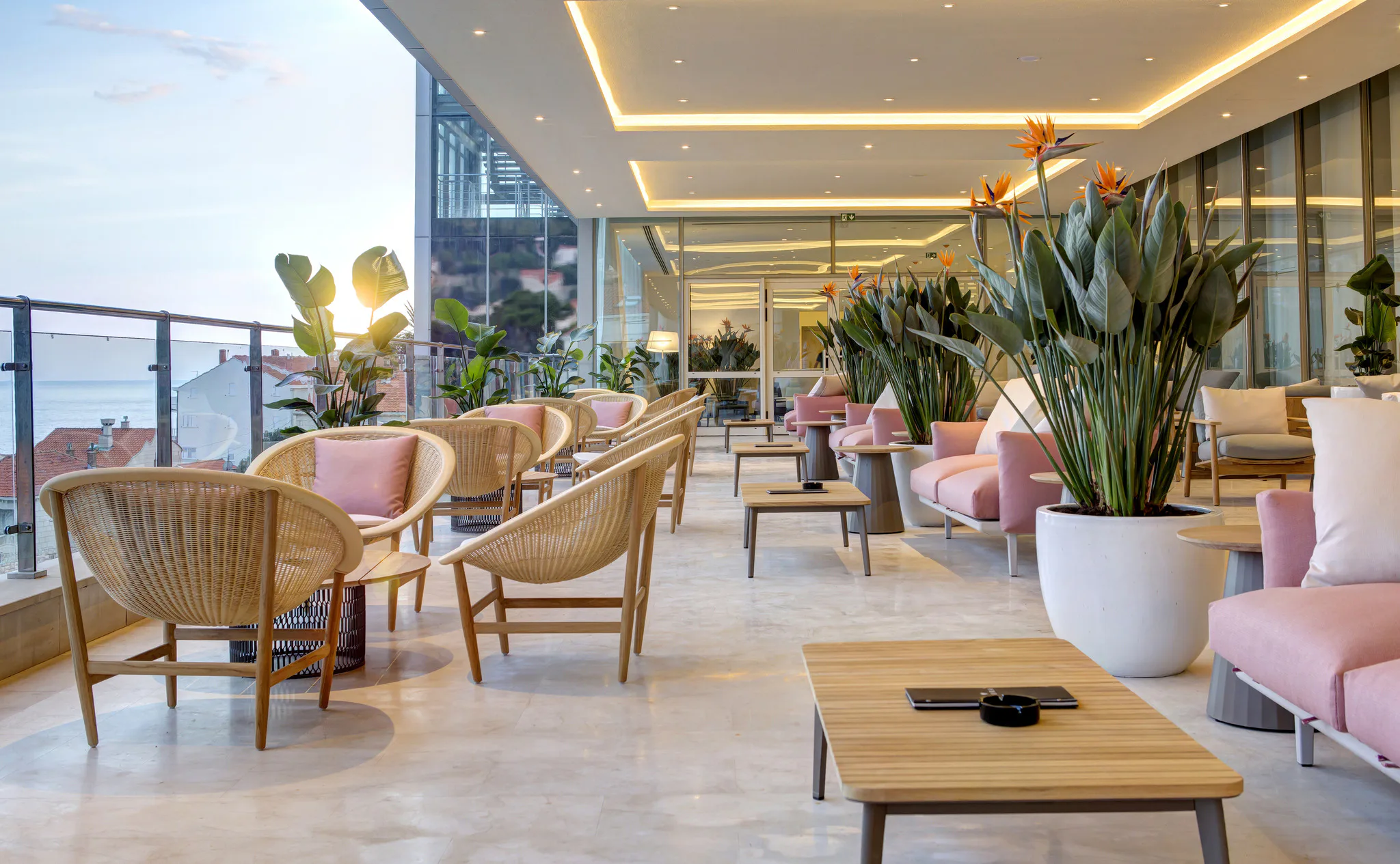 Libertas Terrace & Lobby Bar