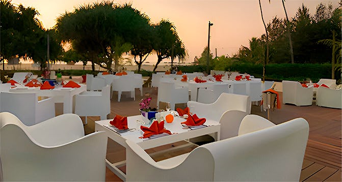 Bar-be-que by the Pool