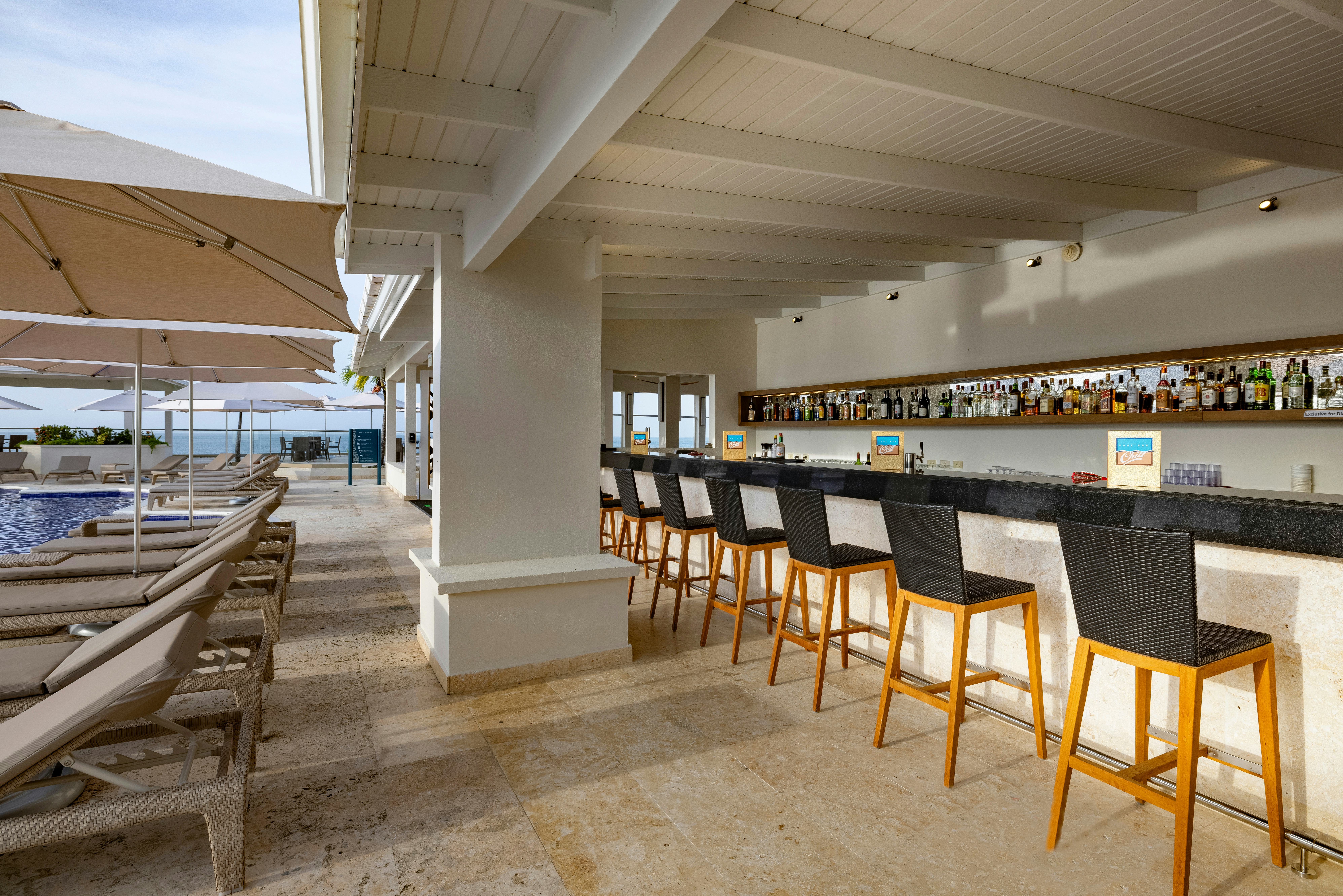 Chill Pool Bar