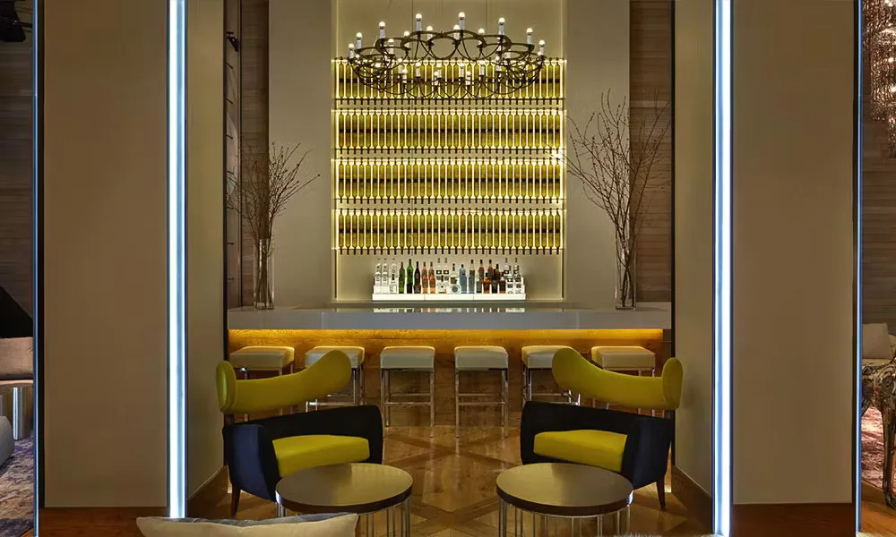 S&R Lounge