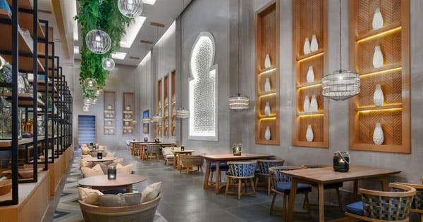 SAFARI LOBBY BAR & LOUNGE