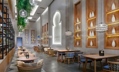 SAFARI LOBBY BAR & LOUNGE