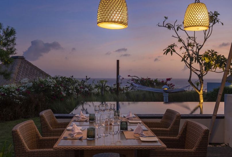 In-Villa & Suite Dining