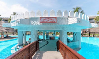 SHARWAMA & DESSERT LOUNGE