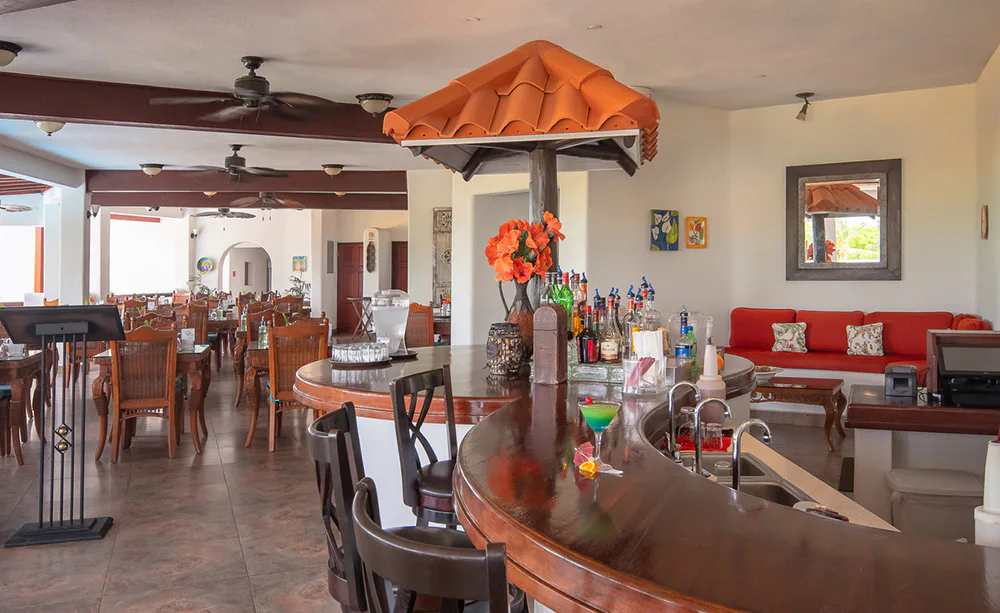La Salsa Restaurant & Bar