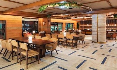 Raia Restaurant & Lounge