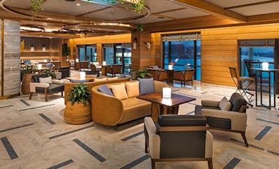 Raia Restaurant & Lounge