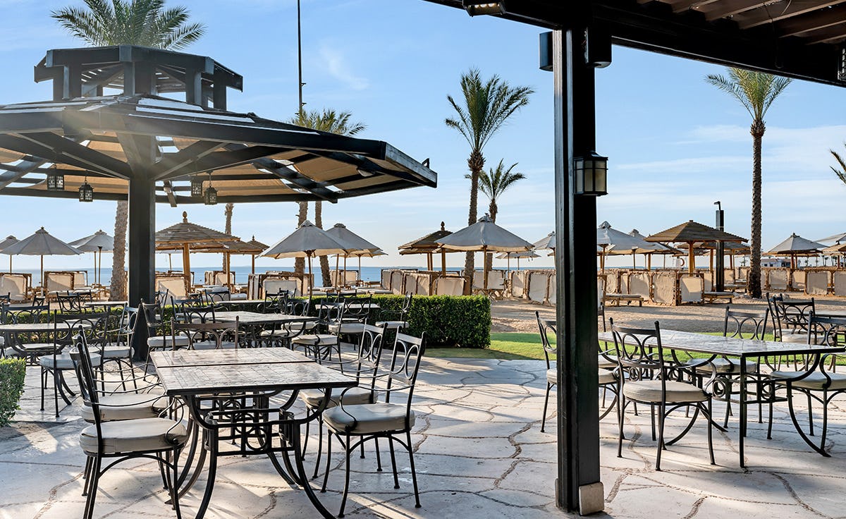 Tanga Beach Restaurant & Bar