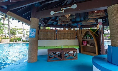 Groovy Swim-Up Bar