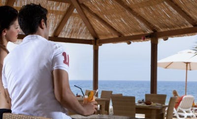 BREAKERS BEACH BAR & LOUNGE