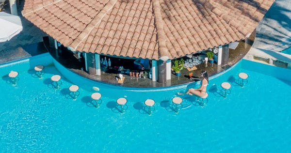 MARE NOSTRUM POOL BAR