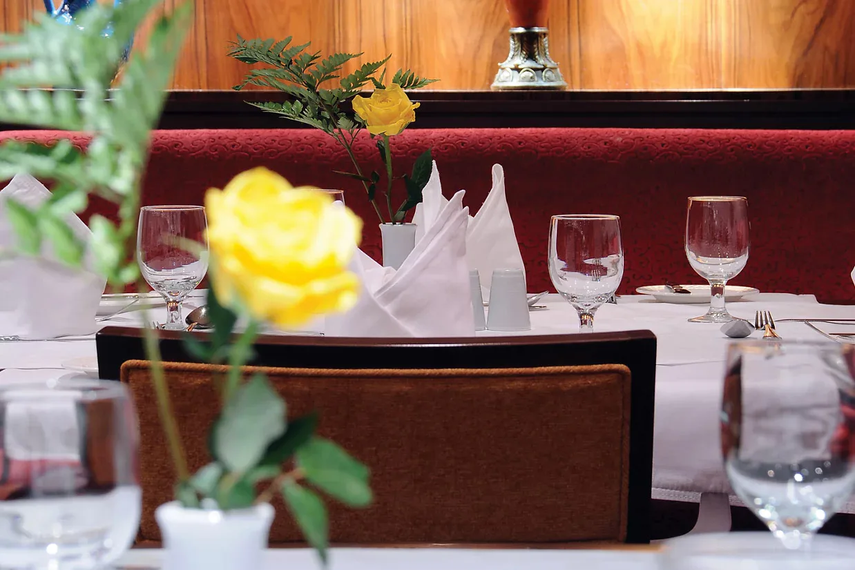 The Lounge Restaurant