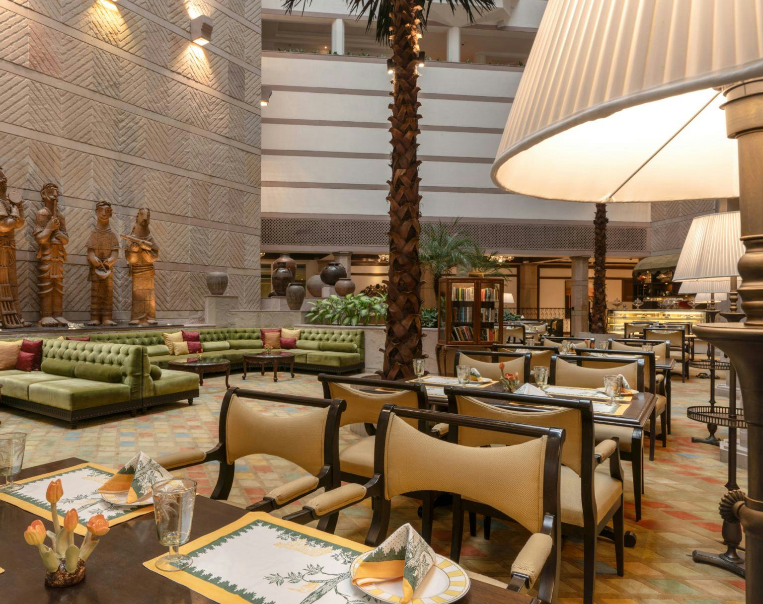 The Promenade Lounge