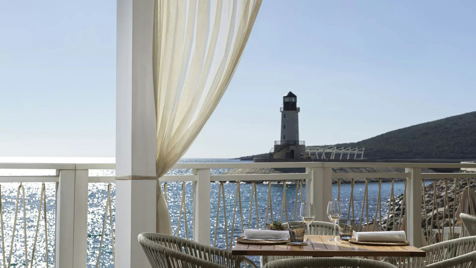 The Rok Beach Bar & Lounge