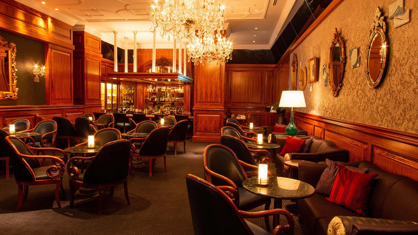 Executive Bar BLUE BAR