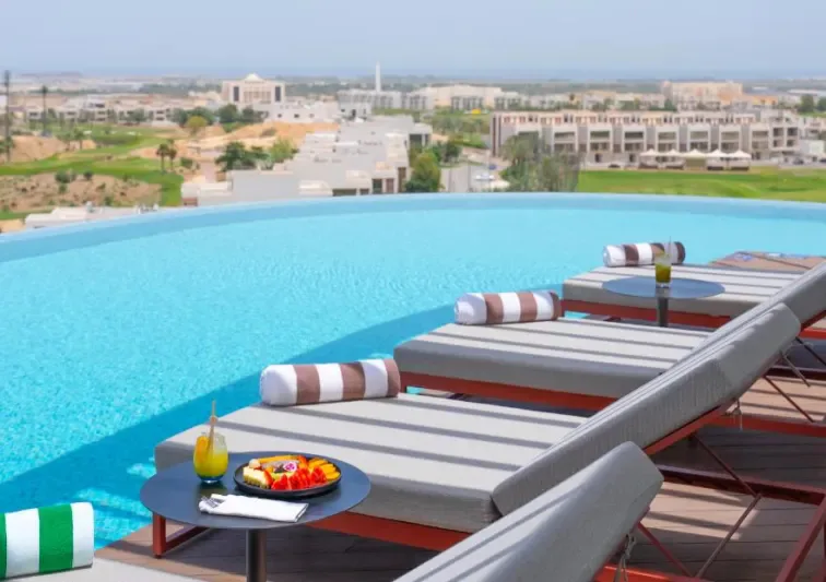 Infinity Pool Bar