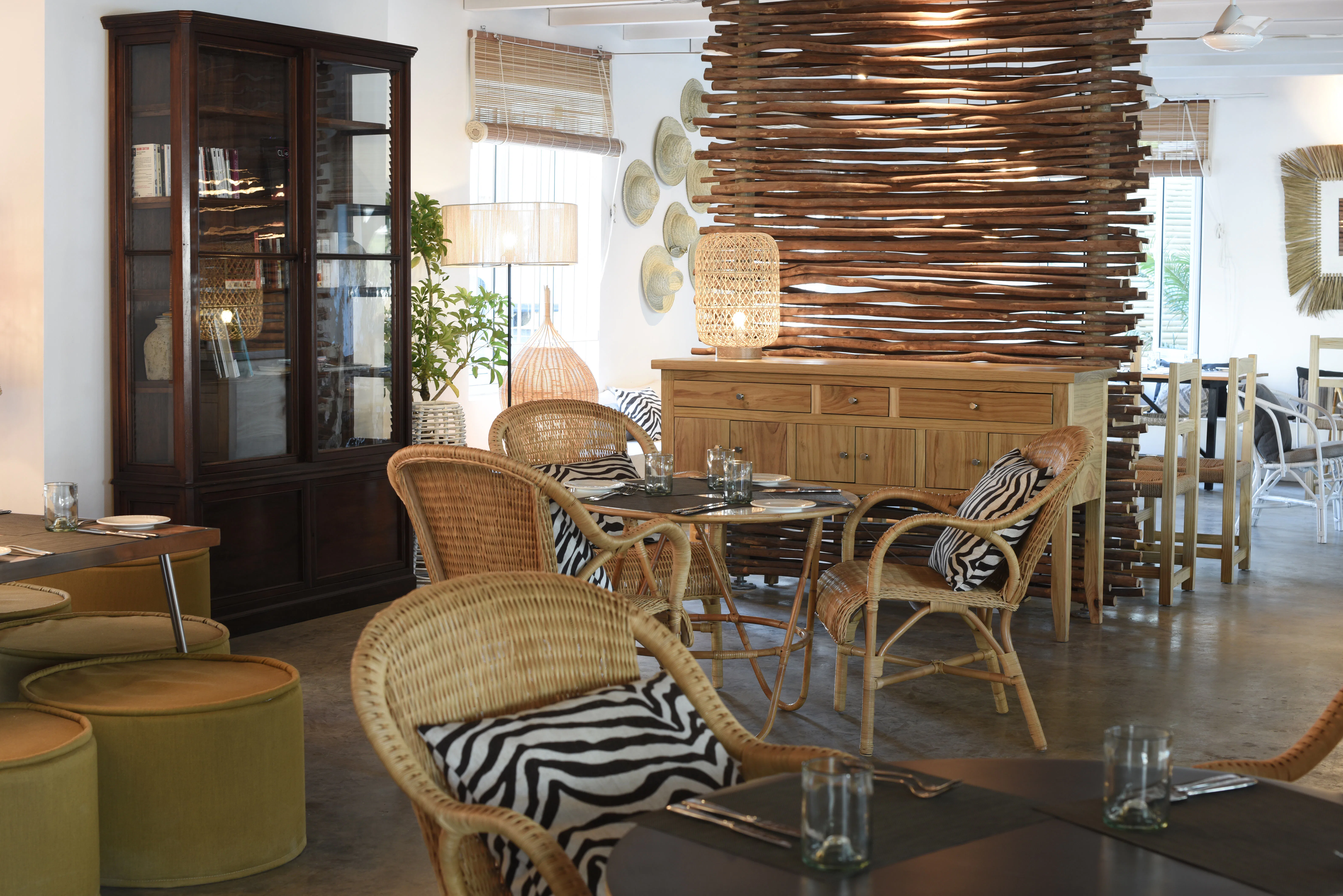 Tribu Pool Bar & Restaurant