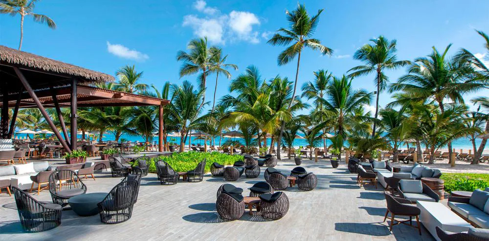 Unique Beach Club Bar