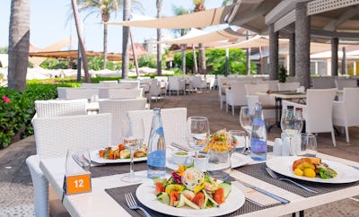 La Palapa Pool Bar & Bistro