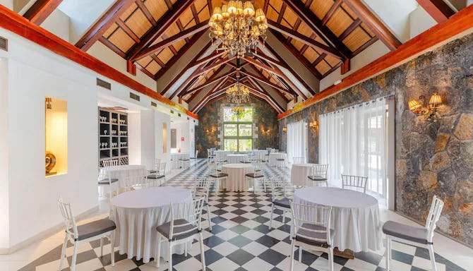 VILLEBAGUE 1740 RESTAURANT