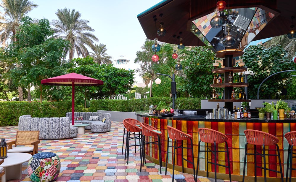 FARRAGO BAR & LOUNGE