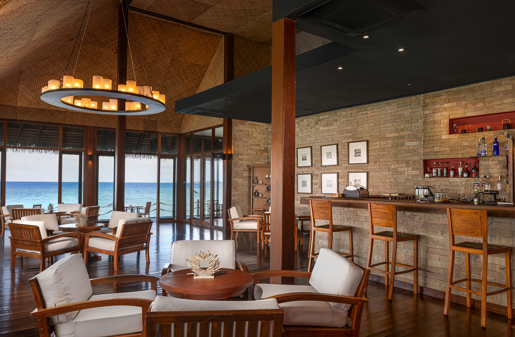 Water Villa Restaurant & Lounge