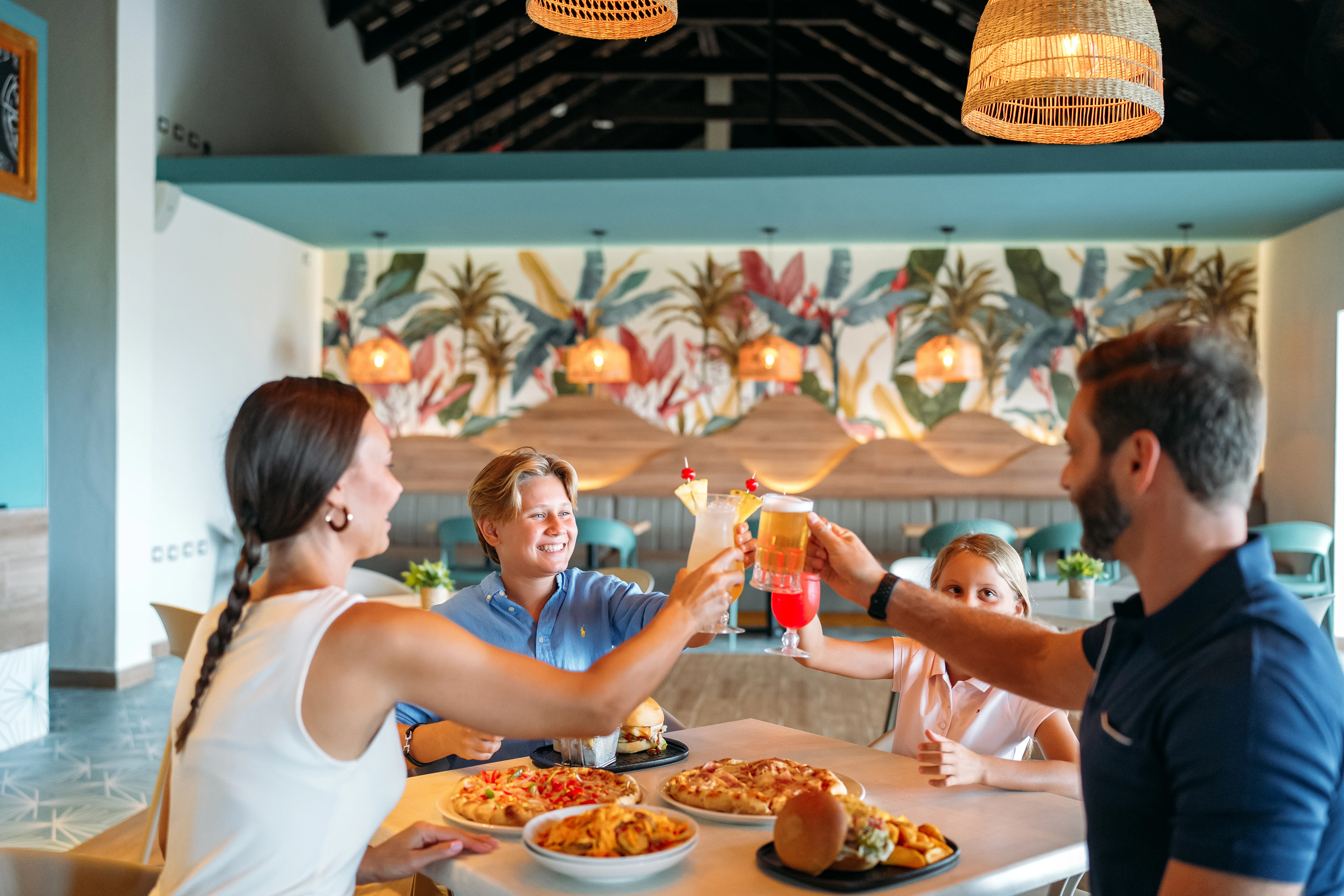 Cosecha Snack Bar and Grill